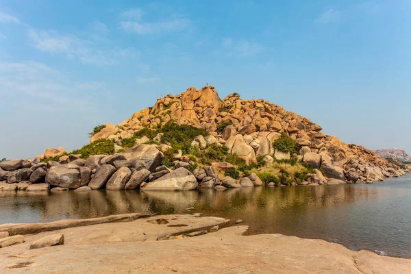Pedras Grandes Rochas Longo Lago Chakrairtha Hampi Karnataka Sul Índia — Fotografia de Stock