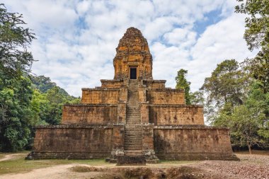 Baksei Chamkrong Tapınağı, Angkor kompleksi, Siem Reap bölgesi, Kamboçya, Asya 'da bulunan küçük bir Hindu tapınağıdır.