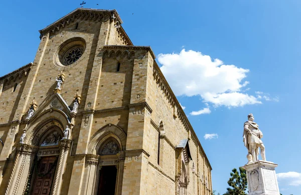 Estatua Ferdinando Medici Gran Duque Toscana Catedral Arezzo Centro Histórico —  Fotos de Stock