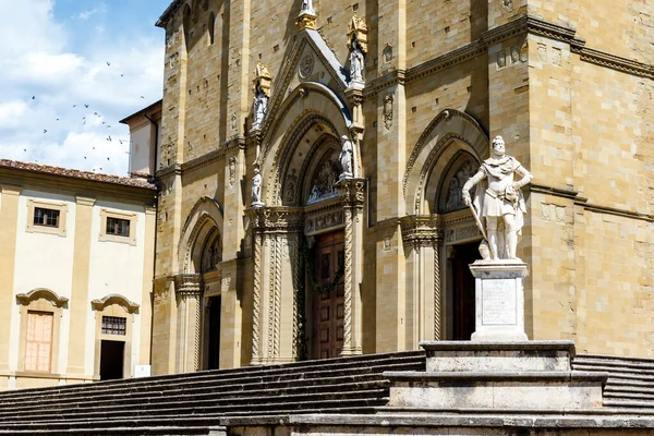 Estatua Ferdinando Medici Gran Duque Toscana Catedral Arezzo Centro Histórico —  Fotos de Stock