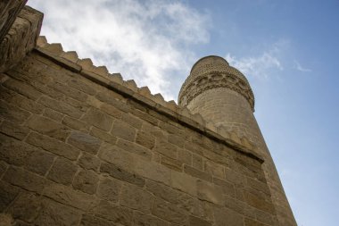 Eski Bakü, Azerbaycan 'daki Muhammed Camii' nin cephesi ve minaresi