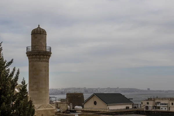 Azerbaycan Bakü Kentindeki Beyler Camii Minaresi Unesco Dünya Mirası Alanı — Stok fotoğraf