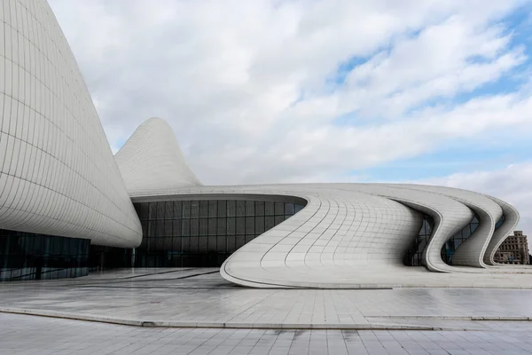 Exteriér Alijevského Centra Heydar Zaha Hadid Architects Baku Ázerbájdžán — Stock fotografie