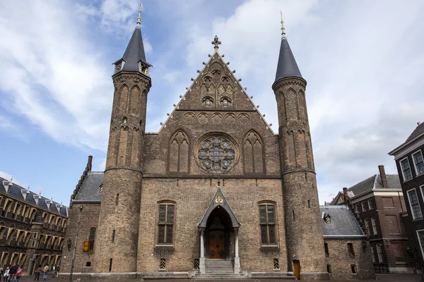 Ridderzaal, Binnenhof, the Dutch national parliament building where the yearly speech of the king is,  in The Hague (Den Haag), the Netherlands (Holland) — Stock Photo, Image