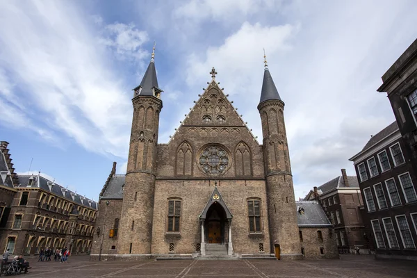 Ridderzaal, Binnenhof, the Dutch national parliament building where the yearly speech of the king is,  in The Hague (Den Haag), the Netherlands (Holland) — Stock Photo, Image