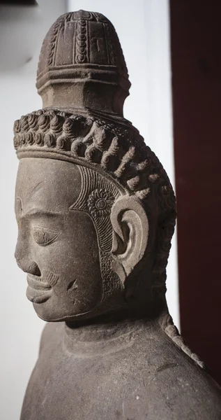 Statua Angkor all'interno del Museo Nazionale di Phnom Penh - Cambogia — Foto Stock
