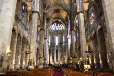Barcelona Santa Maria del Mar kilisenin iç-Katalonya-Ispanya