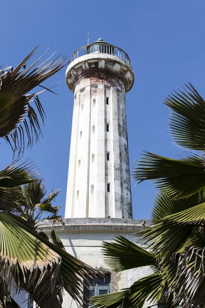 Old lighthouse in Pondicherry (Puducherry), Tamil Nadu state in South India - Asia — Stock Photo, Image