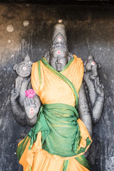 Statua all'interno del tempio di Brihadishwara a Tanjore (Thanjavur), stato Tamil Nadu nell'India meridionale — Foto Stock