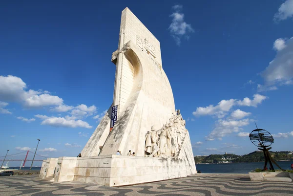 Monumento alle scoperte - Enrico il Navigatore a Belem, Lisbona, Portogallo — Foto Stock