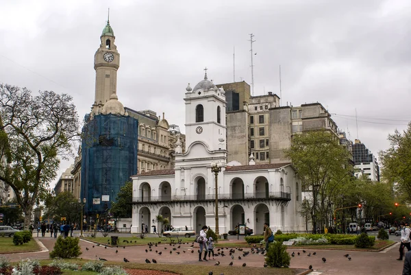 西班牙殖民建筑在广场 de 五月广场在布宜诺斯艾利斯-阿根廷 — 图库照片