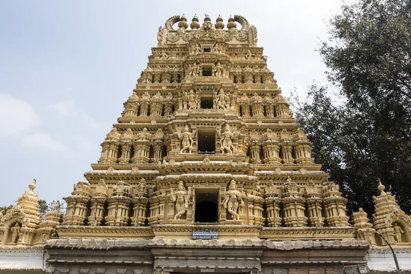 Mysore, Karnataka - Dél-indiai templom Maharadja palace — Stock Fotó