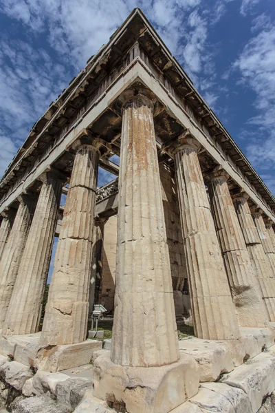 Fachada del templo dórico de Hefesto en el Ágora Antiguo en Atenas, Grecia - Europa — Foto de Stock