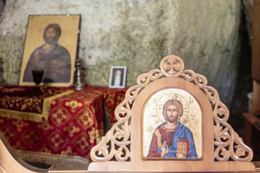 Altın kutsal kişilerin resmi iç Meteora - orta Yunanistan - Avrupa'nın Agios Nikolaos Anapafsas Manastırı