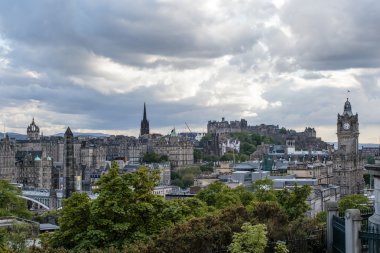 Calton Hill - Edinburg - İskoçya - Büyük Britanya'nın Edinburgh kaleden ve Edinburgh Merkezi görüntülemek