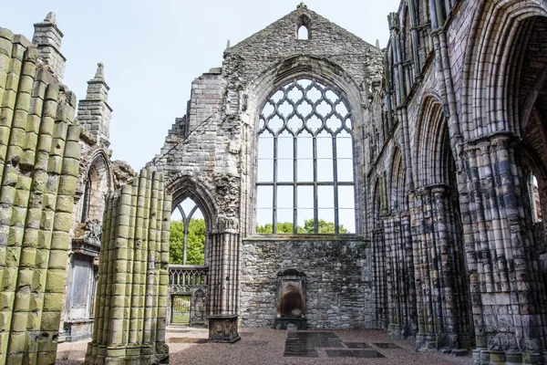 Ruínas da Abadia de Holyrood em Scotland, Reino Unido — Fotografia de Stock