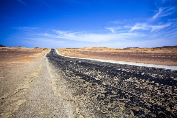 Weg voor het zout vervoer door de woestijn van het Reserva Nacional de Paracas, Ica, Peru - Zuid-Amerika — Stockfoto