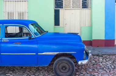 Tarihi Trinidad, Küba, Karayipler 'de klasik mavi Amerikan arabası
