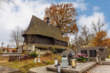 Lipnica Murowana 'daki St. Leonard Kilisesi, 15. yüzyıl ahşap kilisesi ve UNESCO Dünya Mirası Alanı' nın Lipnica Murowana, Malopolska, Polonya, Avrupa 'daki bir köyüdür.