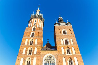 Krakow 'daki Aziz Mary Bazilikası Cephesi, Polonya, Polonya, Avrupa