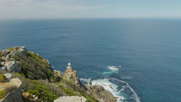 Kaapstad, vuurtoren op de kaap van goede hoop. Kaap de Goede Hoop waar Indische en Atlantische Oceaan elkaar ontmoeten. — Stockvideo