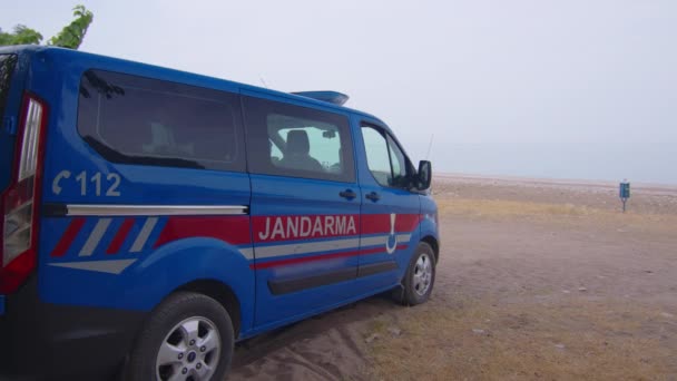 Empty beaches during lockdown because of COVID-19 pandemic in Turkey. Police on the beach, tourism industry severely affected. — Stock Video