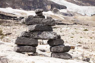 Ayakta taş Rock Cairn