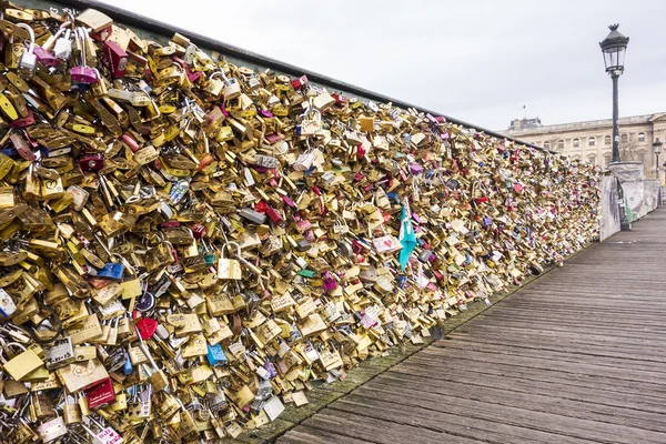 Ponte do amor em Paris — Fotografia de Stock