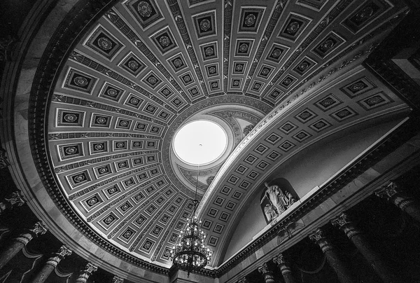 天花板上的旧的众议院会议厅 — 图库照片