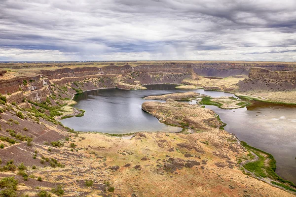 Dry Falls Park com falésias e lago — Fotografia de Stock