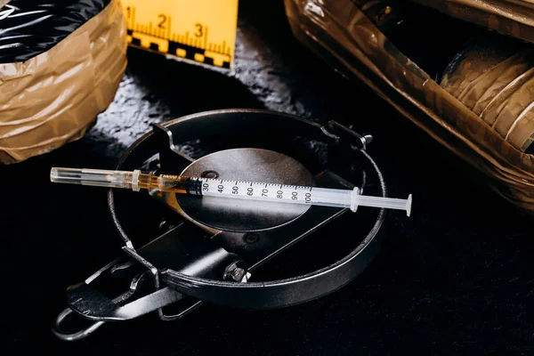 Heroin Syringe Dark Cement Floor Addictive Substance Drug Illegal Thing — Stock Photo, Image