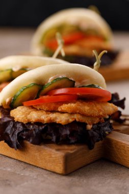 Tasarımcı soslu buğday ekmeği. Vietnam mutfağı konsepti. Durgun hayat.