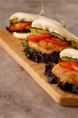 Tasarımcı soslu buğday ekmeği. Vietnam mutfağı konsepti. Durgun hayat.