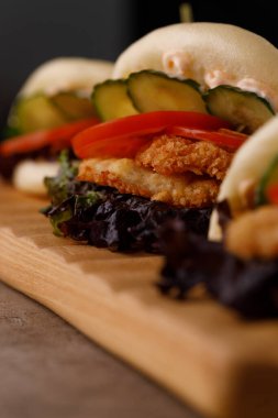 Tasarımcı soslu buğday ekmeği. Vietnam mutfağı konsepti. Durgun hayat.