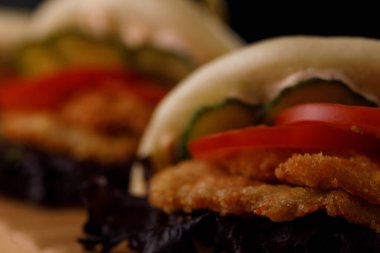 Tasarımcı soslu buğday ekmeği. Vietnam mutfağı konsepti. Durgun hayat.