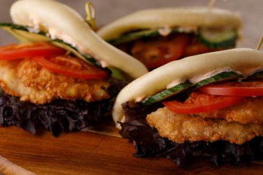 Tasarımcı soslu buğday ekmeği. Vietnam mutfağı konsepti. Durgun hayat.