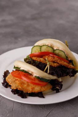 Tasarımcı soslu buğday ekmeği. Vietnam mutfağı konsepti. Durgun hayat.