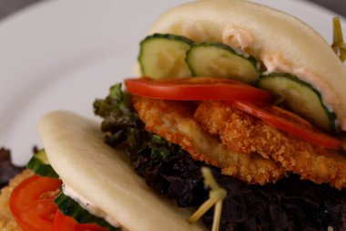 Tasarımcı soslu buğday ekmeği. Vietnam mutfağı konsepti. Durgun hayat.