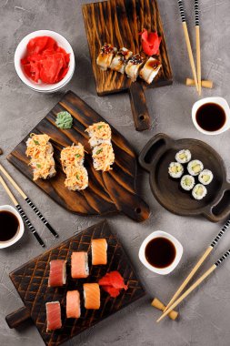 İştah açıcı ekmeklerle dolu bir hayat. Japon gıda konsepti.