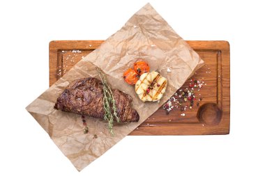 Sebzeli ızgara et. Restoran hizmeti kavramı.