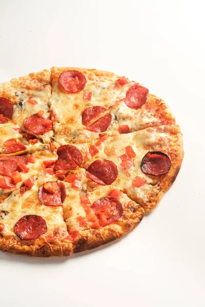 Pizza Piccante Isolata Fondo Bianco Concetto Alimentare Italiano — Foto Stock