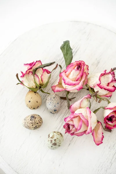 Still Life Roses Quail Eggs Wooden Stand Rustic — Stock Photo, Image