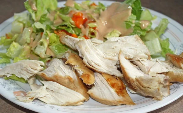 Placa de dieta de pollo y ensalada — Foto de Stock