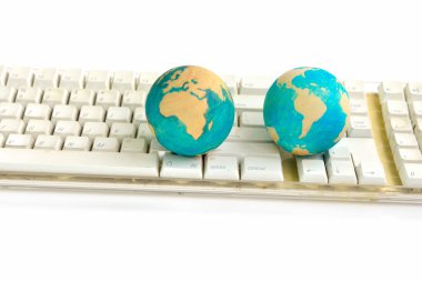 El çekilmiş ahşap Küre