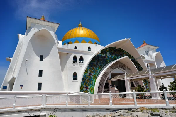 Moschea dello Stretto di Malacca (Masjid Selat Melaka ) — Foto Stock