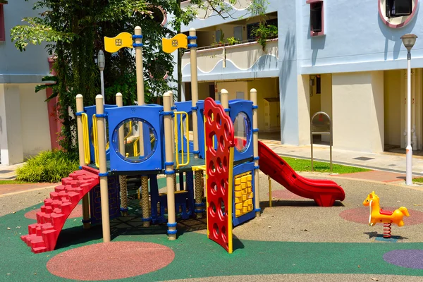 子供のためのカラフルな遊び場 — ストック写真