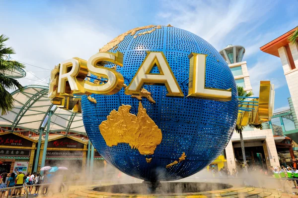 Día de la fuente de globo giratorio en Universal Studios — Foto de Stock