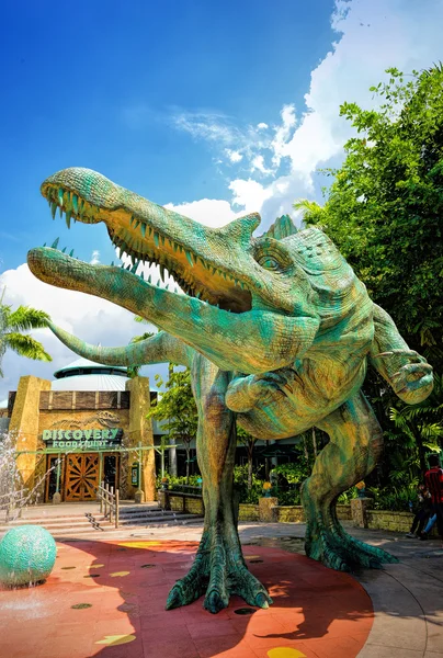 Tema Jurassic Park negli Universal Studios Singapore presso Singapore Resorts World Sentosa — Foto Stock