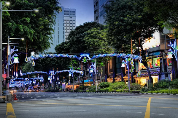 Нічний погляд Новорічне прикраса в Сінгапурі вулиці Орчард-роуд — стокове фото