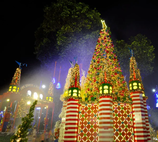 Vista nocturna de la decoración de Navidad en Singapore Orchard Road —  Fotos de Stock